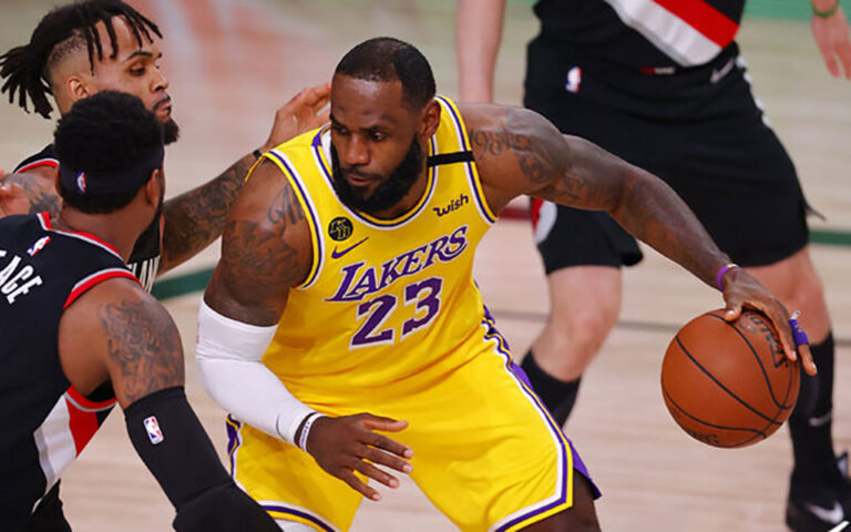 قرارداد ۱۰۰ میلیون دلاری برای لبران جیمز ستاره NBA