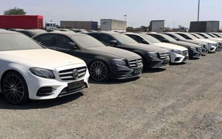 ۳۵ دستگاه خودرو لوکس خارجی قاچاق در هرمزگان توقیف شد
