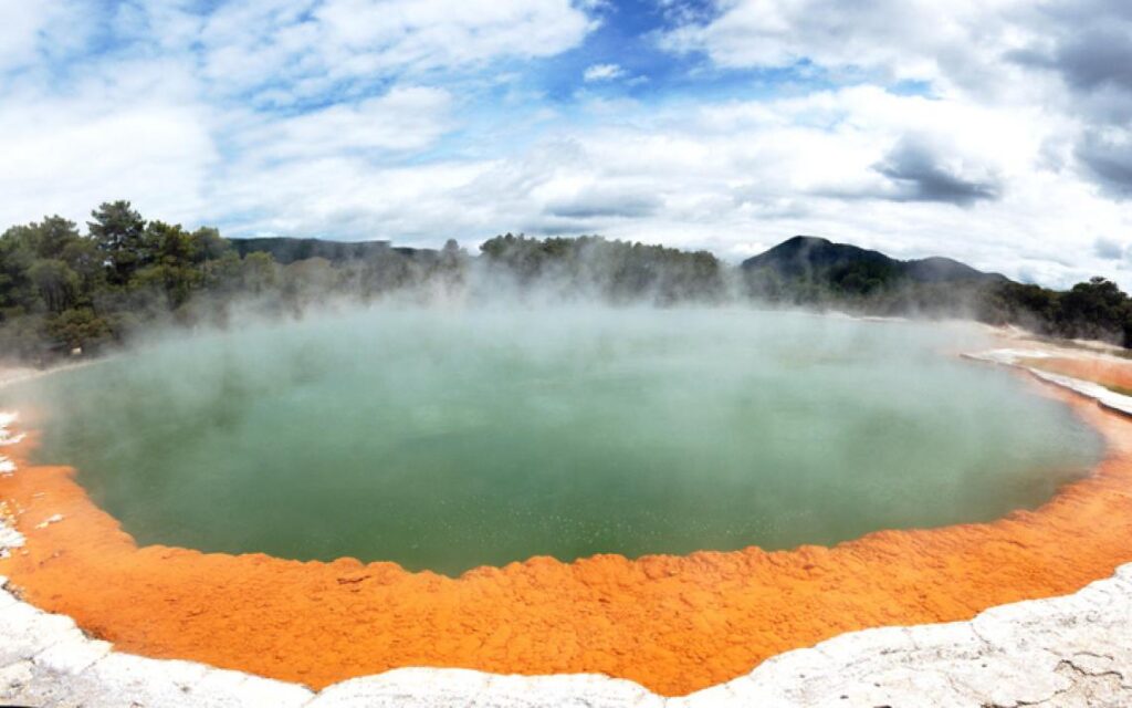 تصاویری از زیباترین دریاچههای دنیا تصاویری از زیباترین دریاچههای دنیا 1