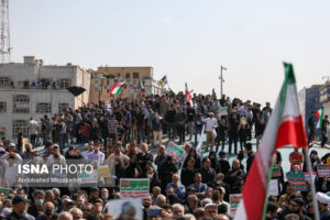 راهپیمایی نمازگزاران نماز جمعه تهران در اعتراض به اغتشاشات9