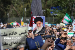 راهپیمایی نمازگزاران نماز جمعه تهران در اعتراض به اغتشاشات8