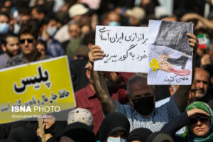 راهپیمایی نمازگزاران نماز جمعه تهران در اعتراض به اغتشاشات12