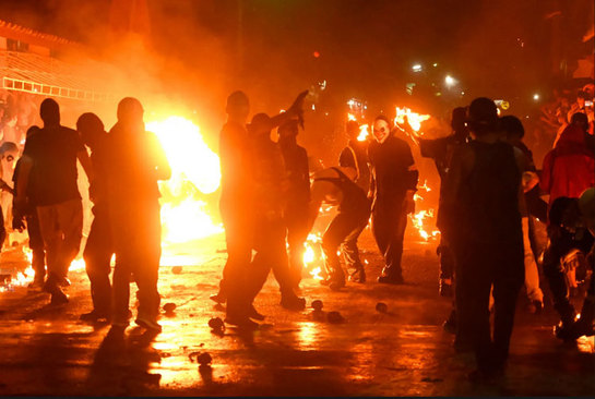 جشنواره گلوله های آتشین در السالوادور