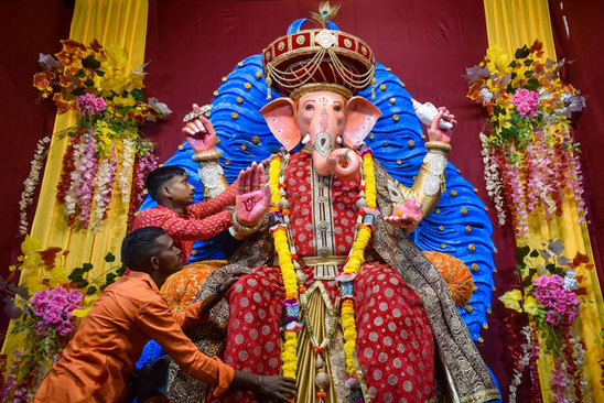 جشنواره آیینی" چاتورتی" در کلکته هند