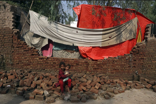 خانه ای آسیب دیده از سیل در پاکستان