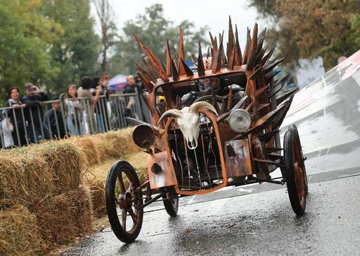 مسابقات خودروهای دست ساز بدون موتور در شهر آلماتی