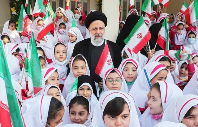 تصاویری از آغاز سال تحصیلی جدید با حضور رئیس جمهور
