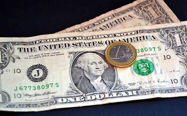 ارزش یورو به زیر یک دلار رسید