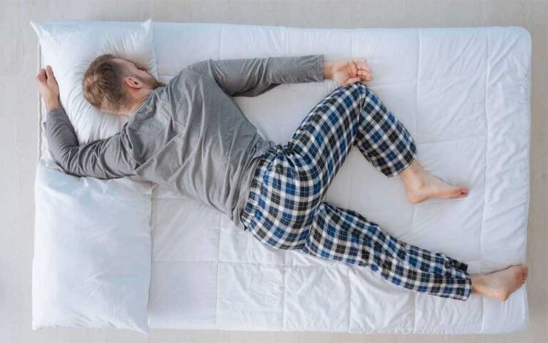 به-این-دلایل-هرگز-نباید-روی-شکم-خوابید