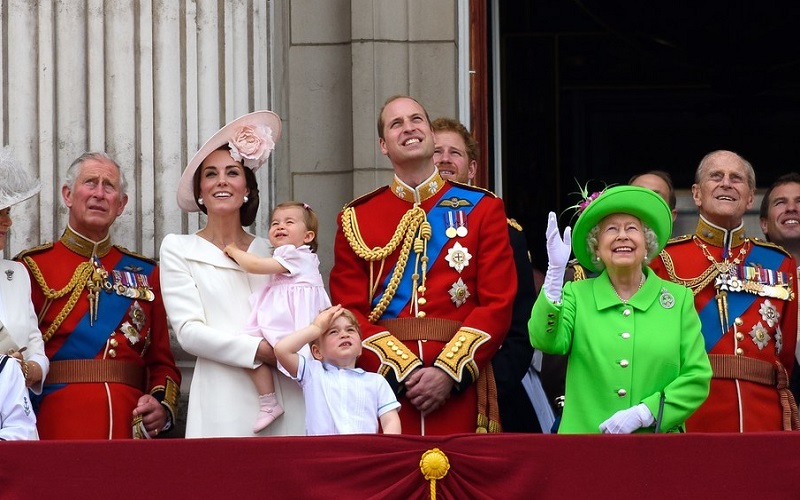 جشن تولد ملکه الیزابت