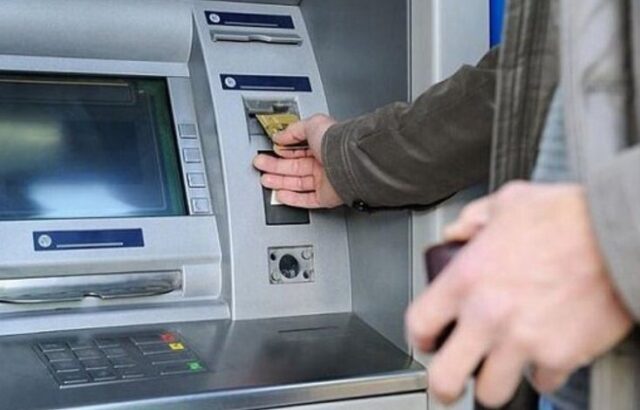 سقف برداشت از خودپرداز بانک‌ها ۵۰۰ هزار‌تومان شد