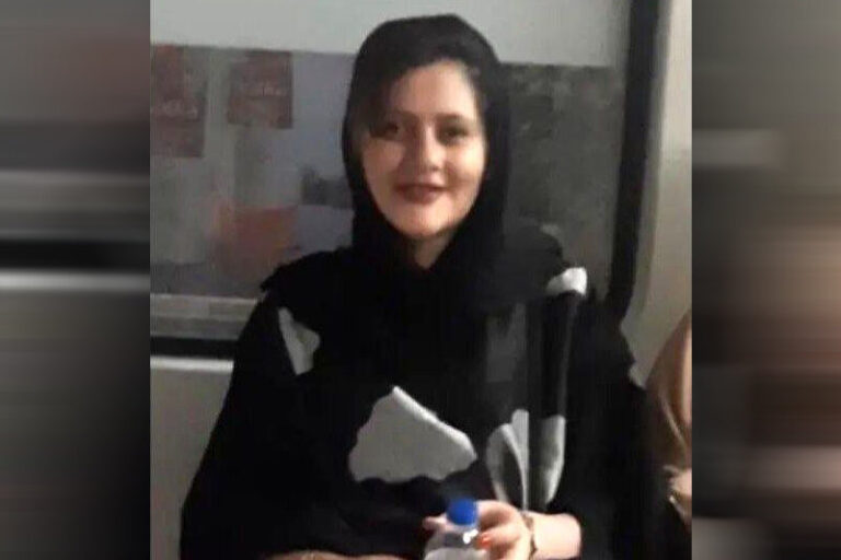 مهسا امینی