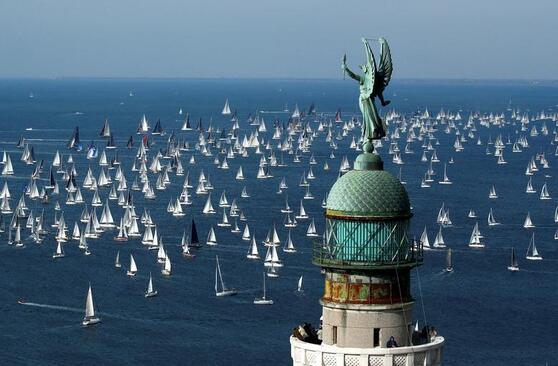 مسابقات قایقرانی در ایتالیا