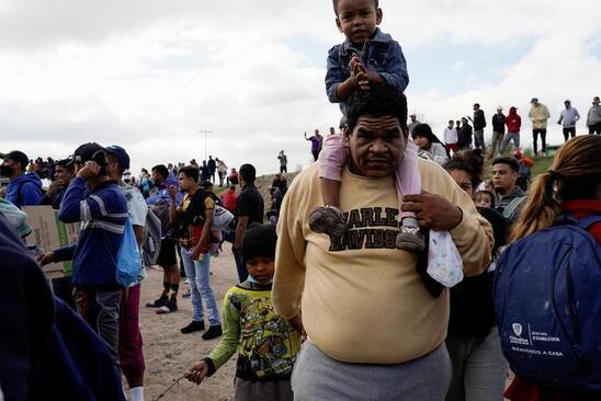 پناهجویان ونزوئلایی عازم مرز ایالات متحده آمریکا/ رویترز