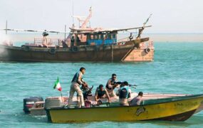 توقیف 2 شناور حامل قاچاق در آب‌های بندر دیلم
