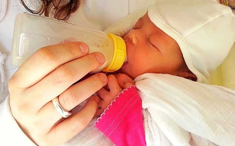 عوارض جدی شیر سرد برای نوزادان