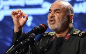 هشدار سردار سلامی به آل‌سعود: مراقب رفتار رسانه‌تان باشید