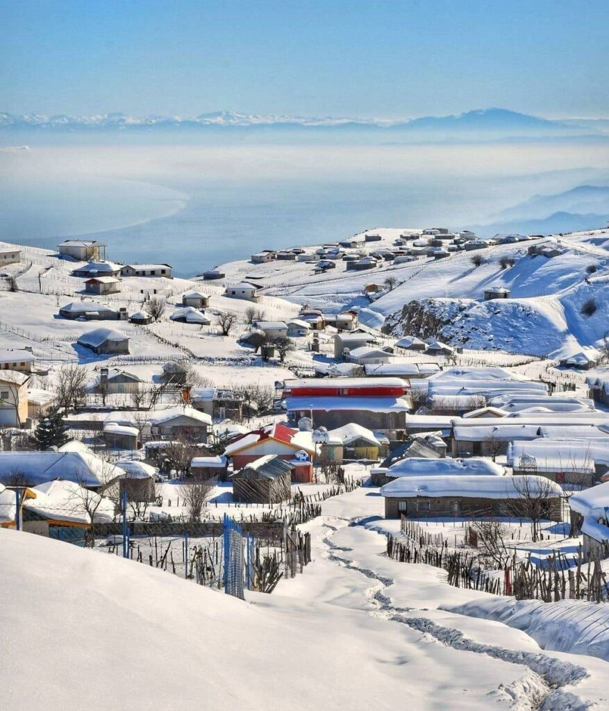 لذت زندگی روستایی در دل ابرها