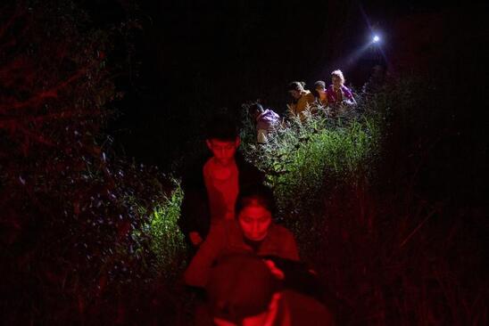 ورود پناهجویان به مرز ایالات متحده آمریکا/ رویترز
