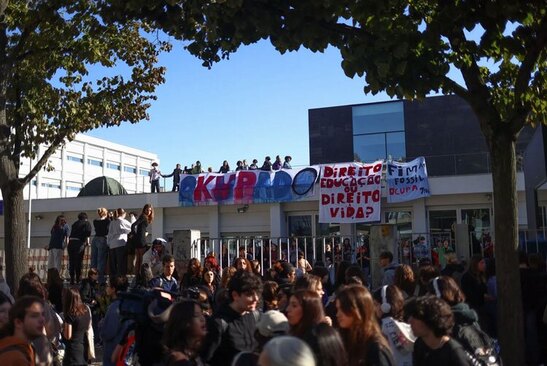 تظاهرات اعتراضی دانشجویان دانشگاه لیسبون پرتغال