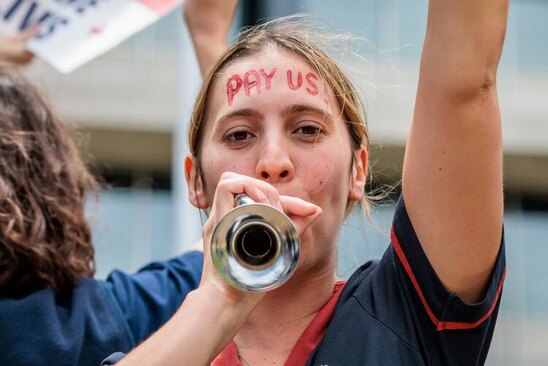 اعتصاب و اعتراضات پرستاران استرالیایی با درخواست افزایش حقوق