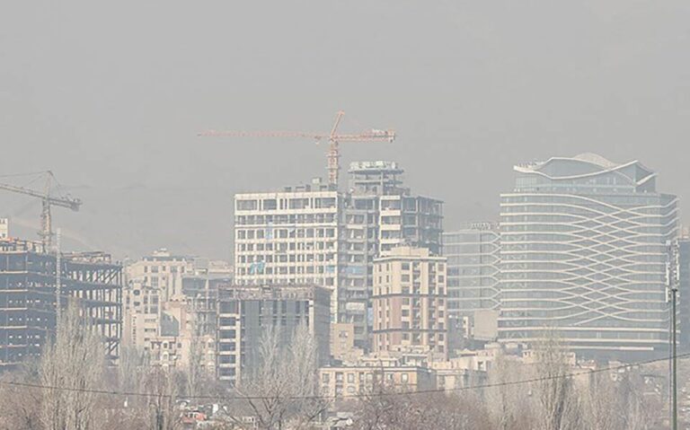 آلودگی هوا در روز بارانی پایتخت