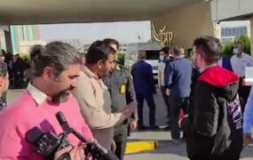 درگیری و برخورد بد با خبرنگاران در فرودگاه