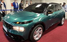 ری‌را ابتدای تابستان ۱۴۰۲ در بازار ایران