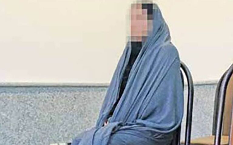 سرقت طلاهای دوست صمیمی برای خرید گوشی تلفن