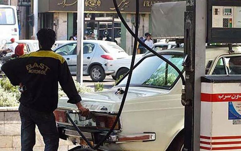 قیمت بنزین در آستانه گران شدن