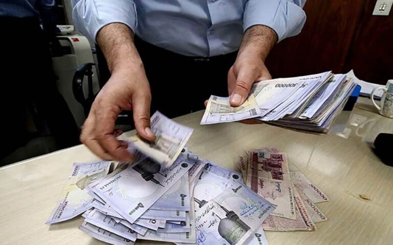 پیشنهاد افزایش ۲۰ درصدی حقوق کارمندان در بودجه
