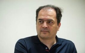 پیمان یوسفی گزارشگر بازی ایران - ولز