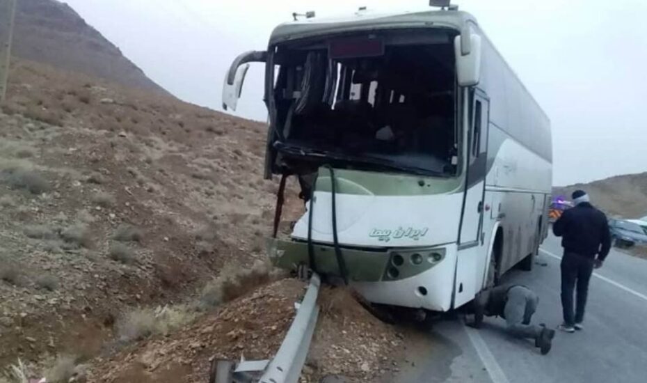 12 مصدوم تصادف اتوبوس مسافربری