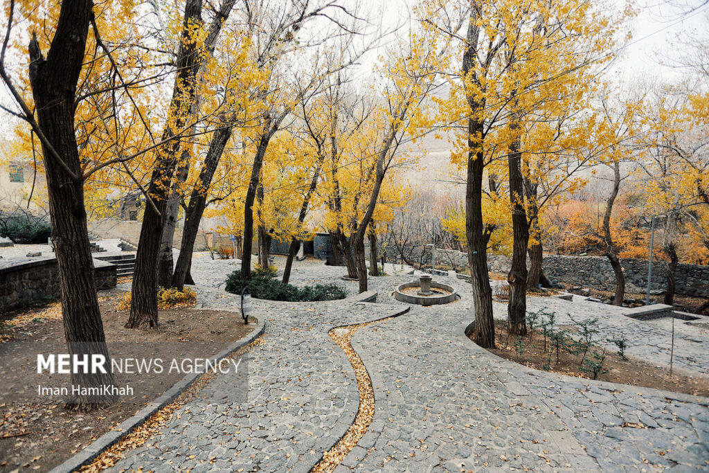 تصاویری از طبیعت پاییزی گنج‌نامه
