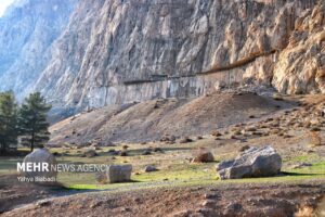 مجموعه تاریخی بیستون کرمانشاه