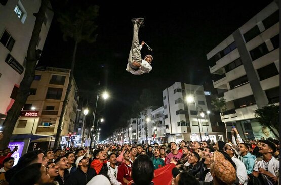 دیدنی های امروز؛ از کارناوال های سالانه کریسمس تا بازگشت سفینه اوریون شادی های فوتبالی در شهر رباط مراکش