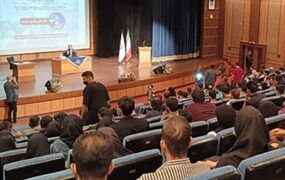 دانشجو مقابل نماینده مجلس