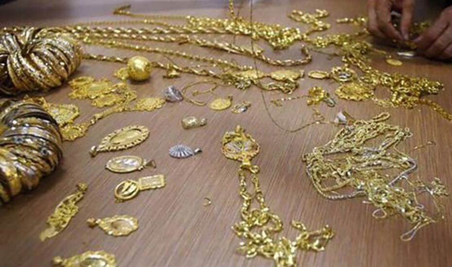 دخترجوان 4 کیلو طلای پدرش را به سرقت برد
