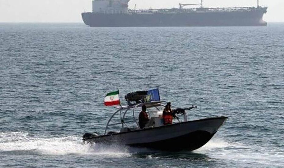 سنتکام مدعی مزاحمت شناورهای سپاه برای کشتی‌های آمریکایی شد