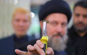 تصاویر مراسم شكستن مُهر آيت الله روحانى