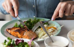 عادات نادرست غذایی