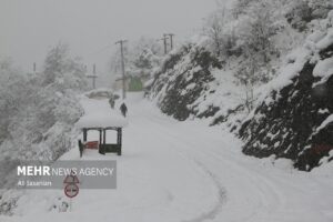بارش برف در گردنه حیران آستارا