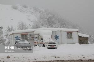 بارش برف در گردنه حیران آستارا