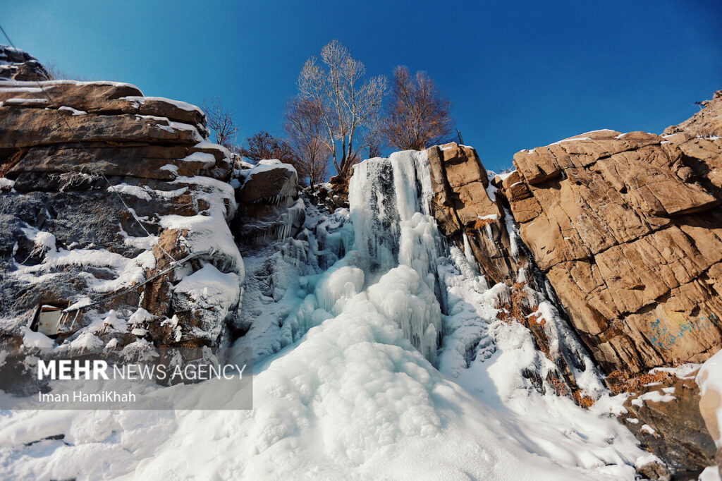 آبشار گنج‌نامه همدان 18