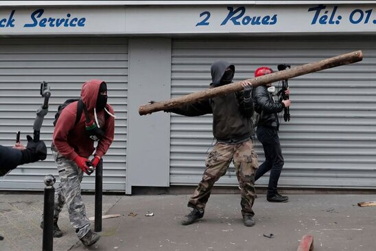 تظاهرات 1 میلیون نفری در شهر پاریس علیه طرح دولت امانوئل ماکرون