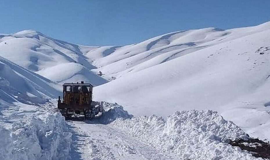 برف راه‌های روستایی ازنا