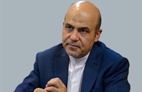 علیرضا اکبری