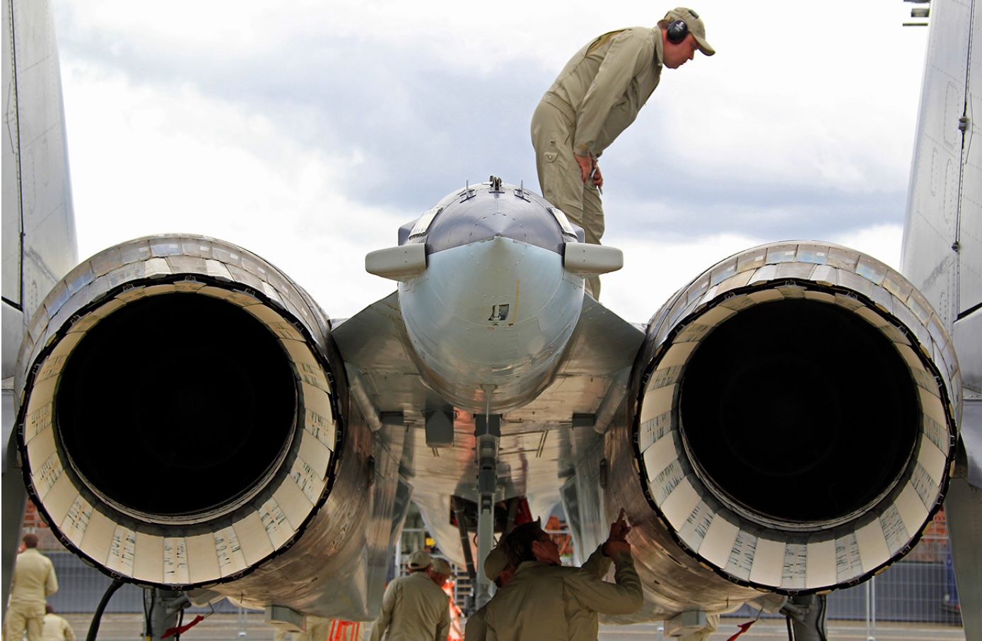 همه چیز درباره جنگنده سوخو 35 روسی، میهمان احتمالی پایگاه شکاری اصفهان موتور های جنگنده سوخو 35