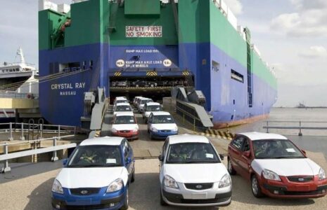 پذیرش ۲۱ هزار خودروی وارداتی در بورس کالا ۲۱ هزار خودروی وارداتی بورس کالا