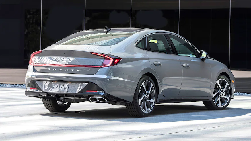 مقایسه هیوندا سوناتا و هوندا آکورد/تقابل سدانهای میان سایز شرقی هیوندا سوناتا